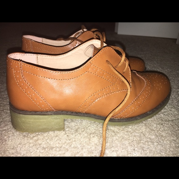 Shoes - Picture 3 of 4